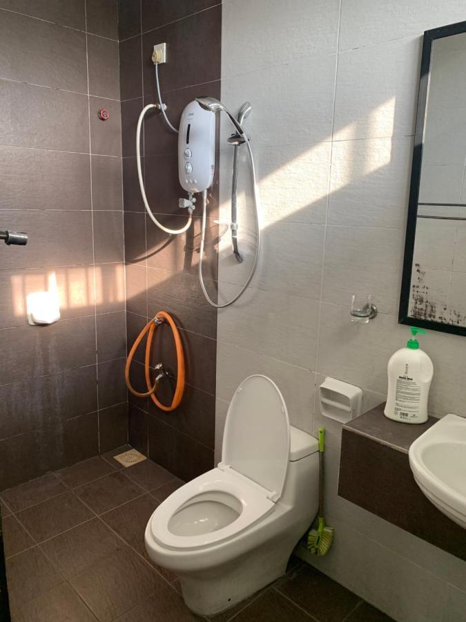 Villaparadise Homestay Batu Pahat Kültér fotó