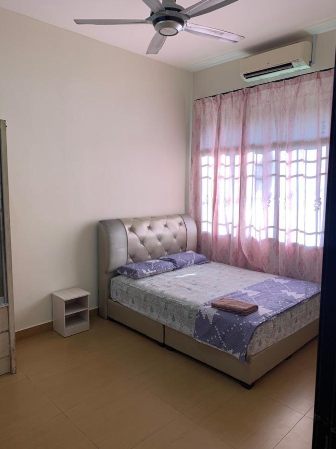 Villaparadise Homestay Batu Pahat Kültér fotó