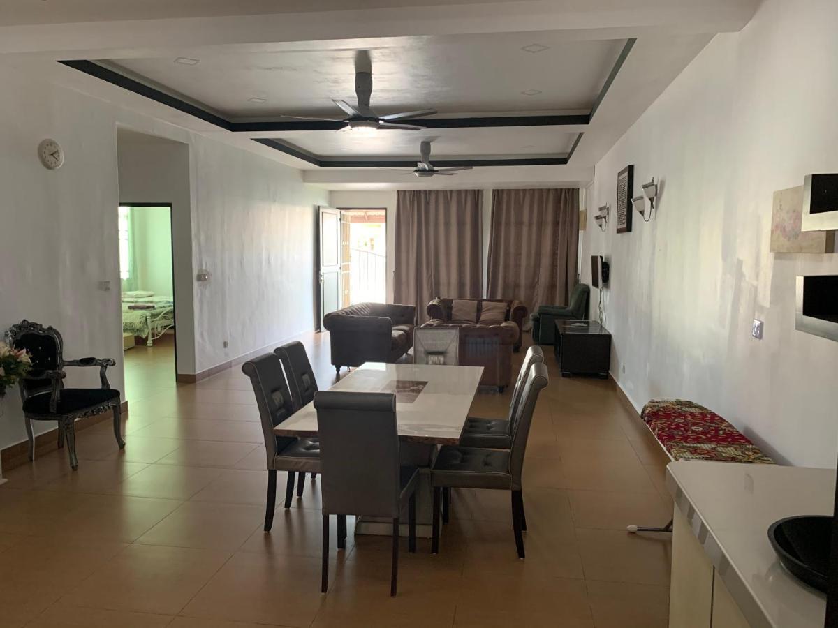 Villaparadise Homestay Batu Pahat Kültér fotó